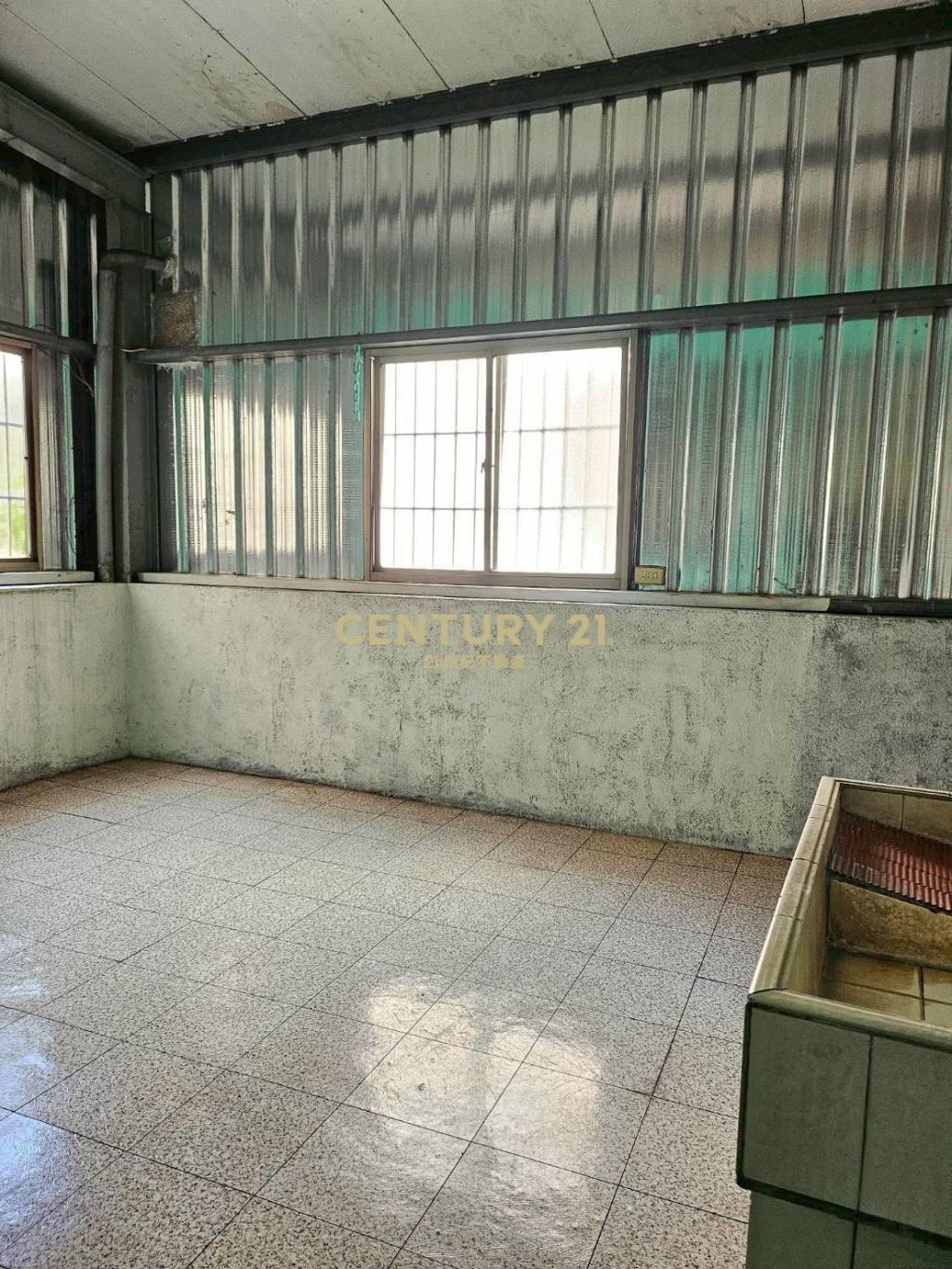 員林員水路旁美透天