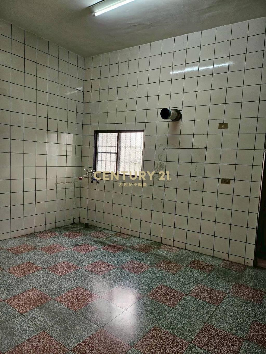 員林員水路旁美透天