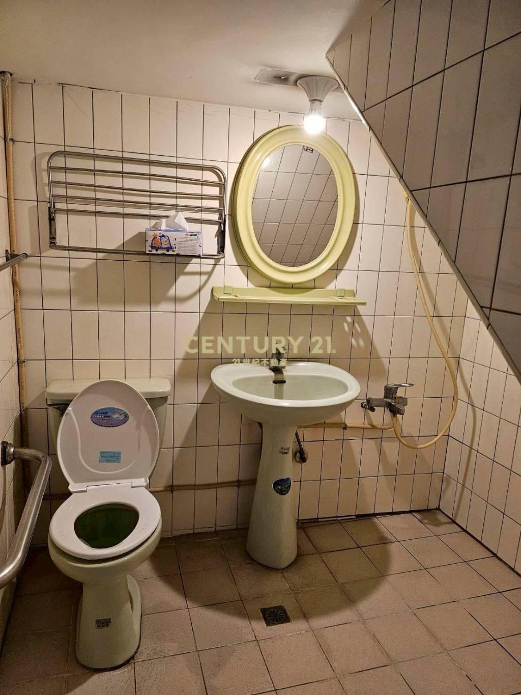 員林員水路旁美透天