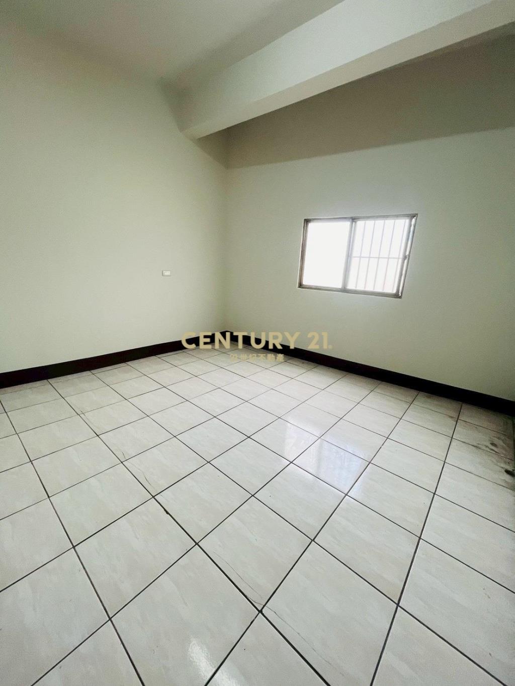 員東國小旁美透天