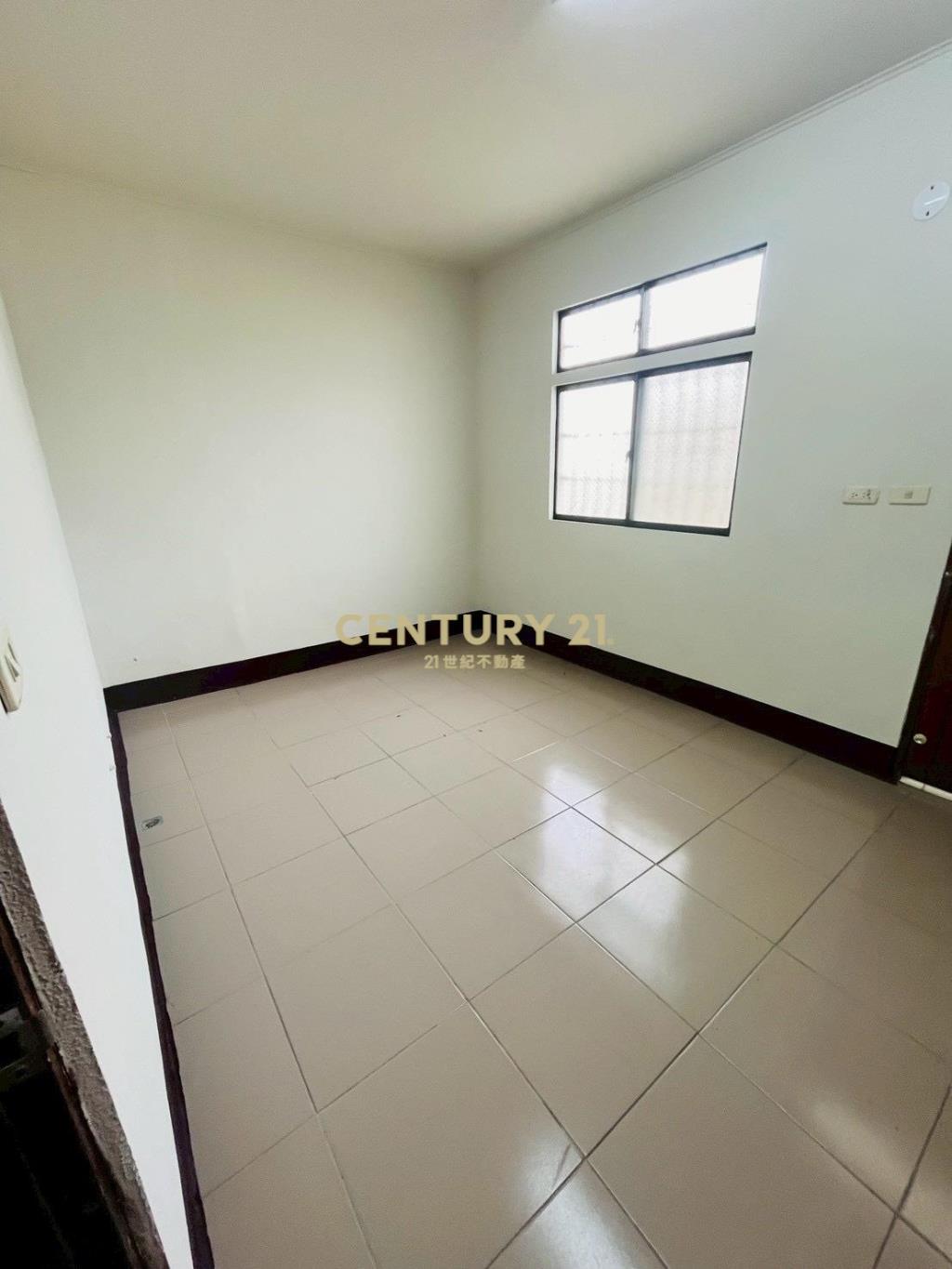 員東國小旁美透天