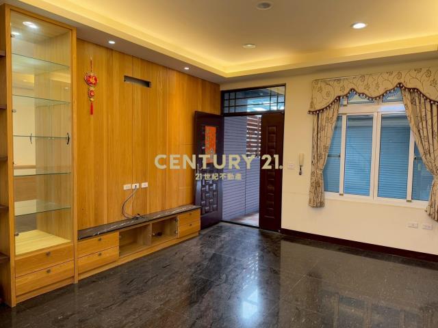 西螺全聯旁邊間美透天