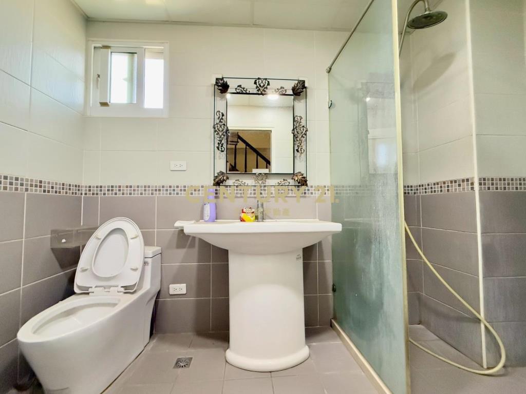 西螺全聯旁邊間美透天