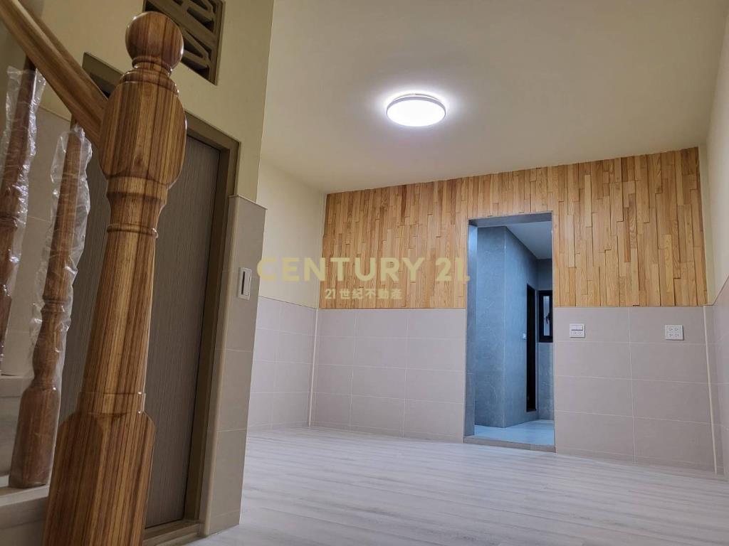 員林中正路典雅美透天