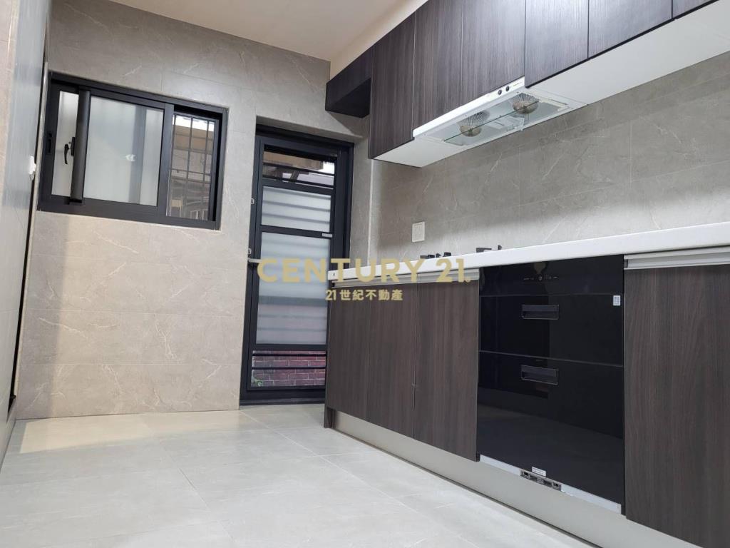 員林中正路典雅美透天