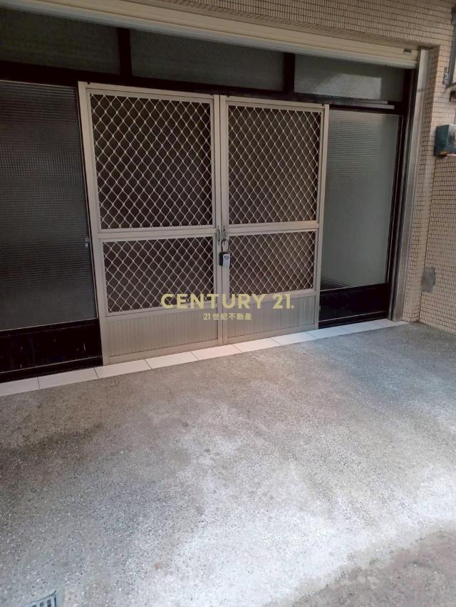 黃昏市場旁透天