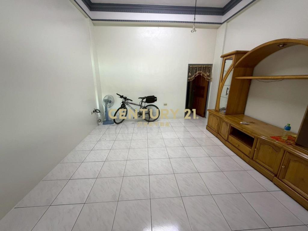 永靖浮圳路旁美車庫別墅