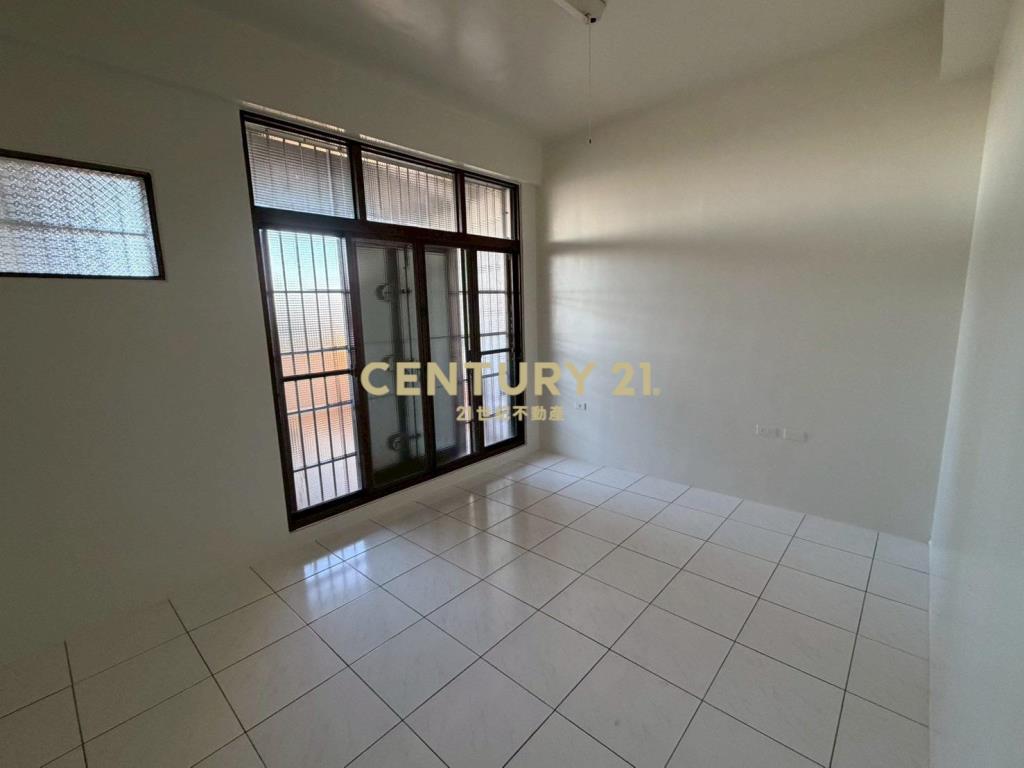 永靖浮圳路旁美車庫別墅