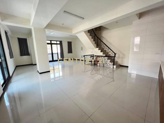 員林員基旁黃金角店