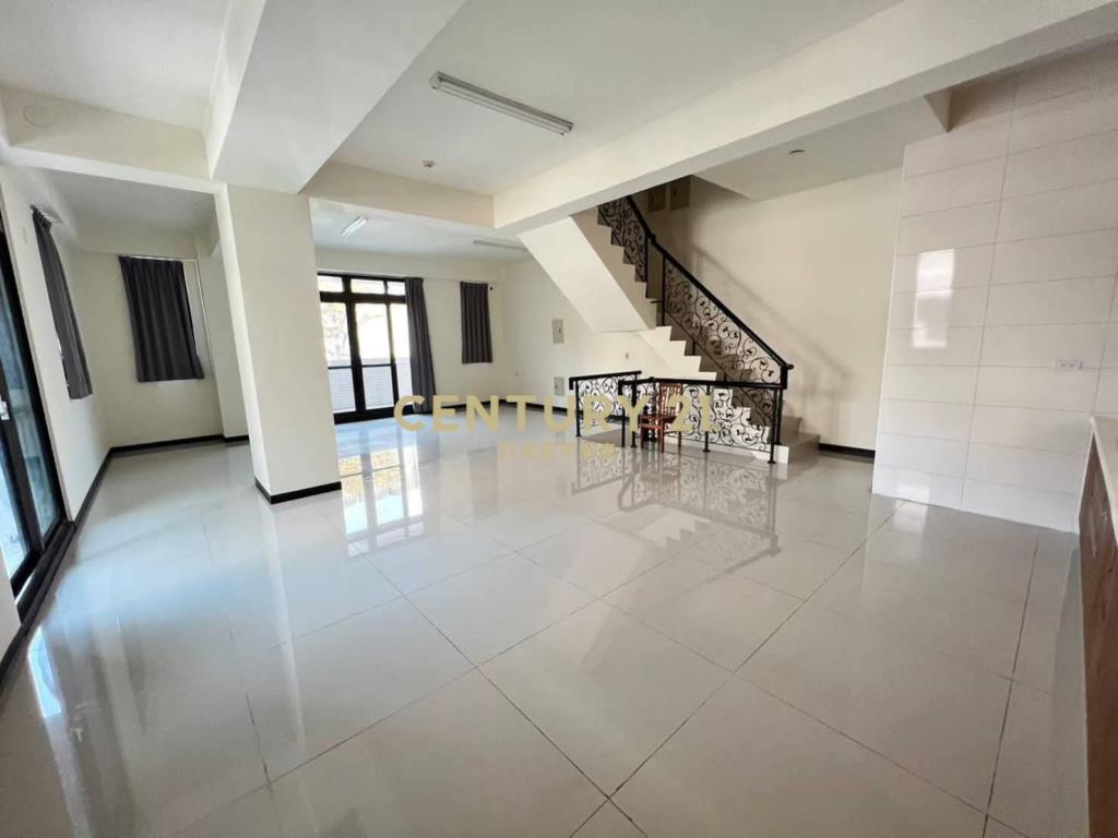 員林員基旁黃金角店