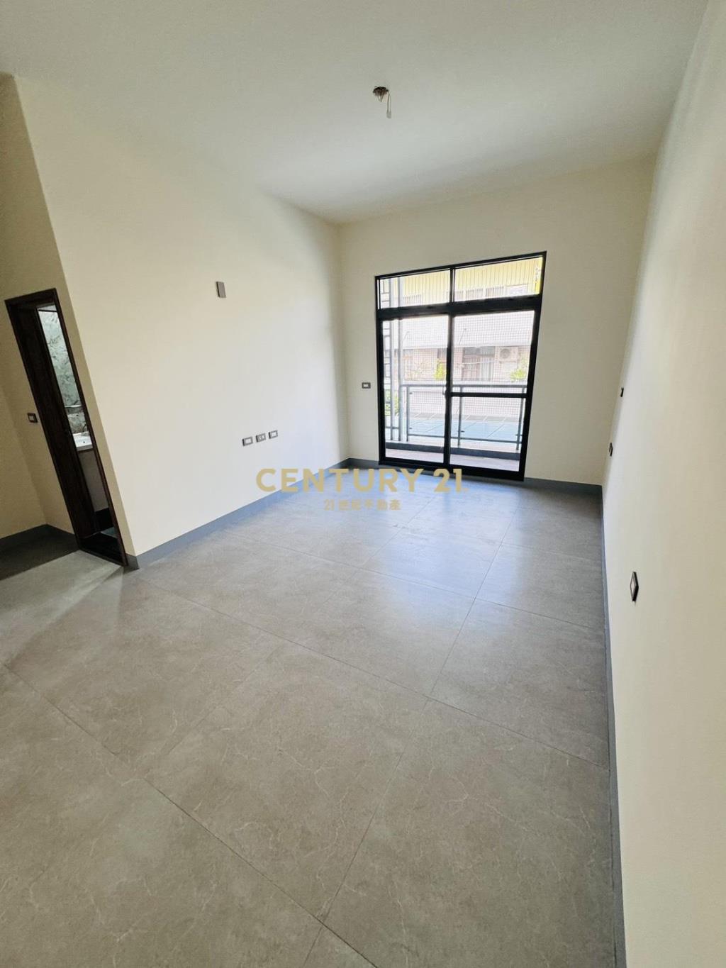 員林東區全新雙車別墅(A1)