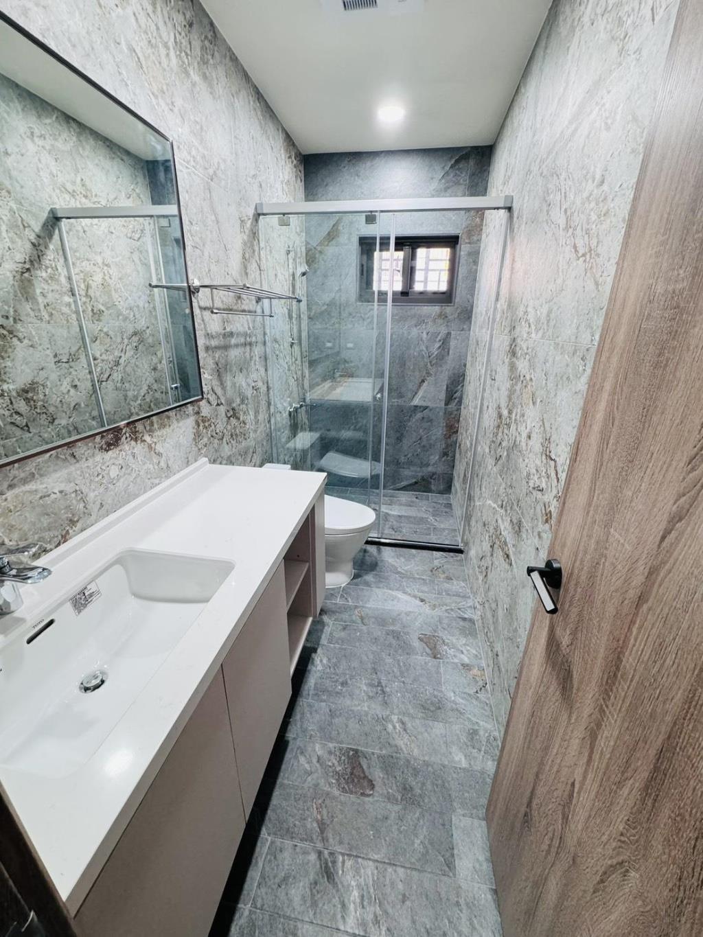 員林東區全新雙車別墅(A2)