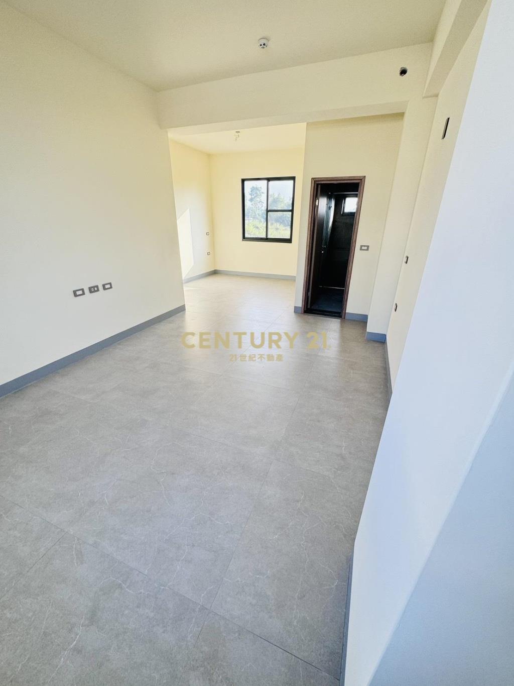 員林東區全新雙車別墅(A3)