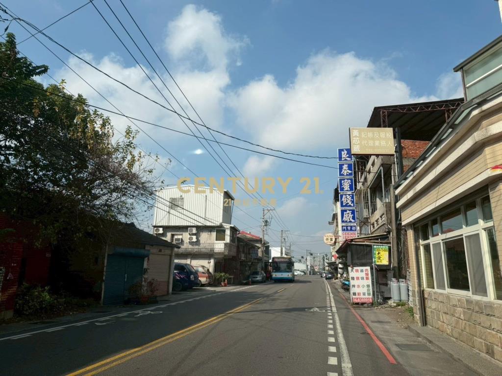 員林員水路旁美田