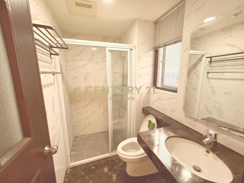 員林龍燈公園旁美華廈(專任)