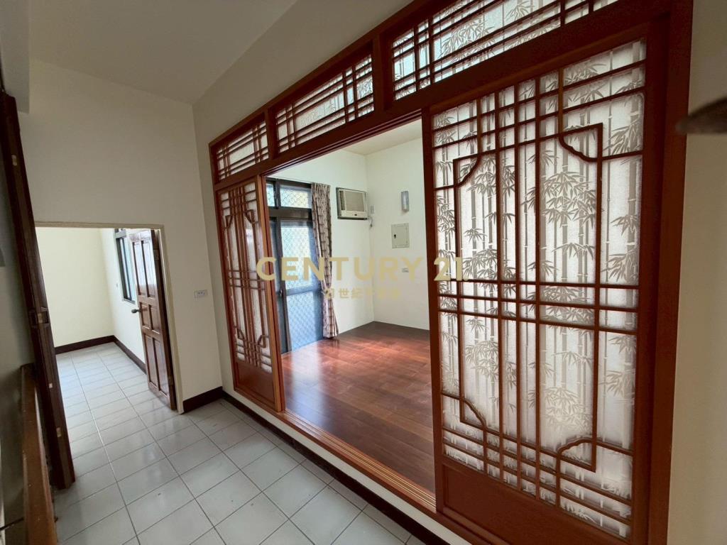 員林惠明街旁車庫別墅(專任委託)