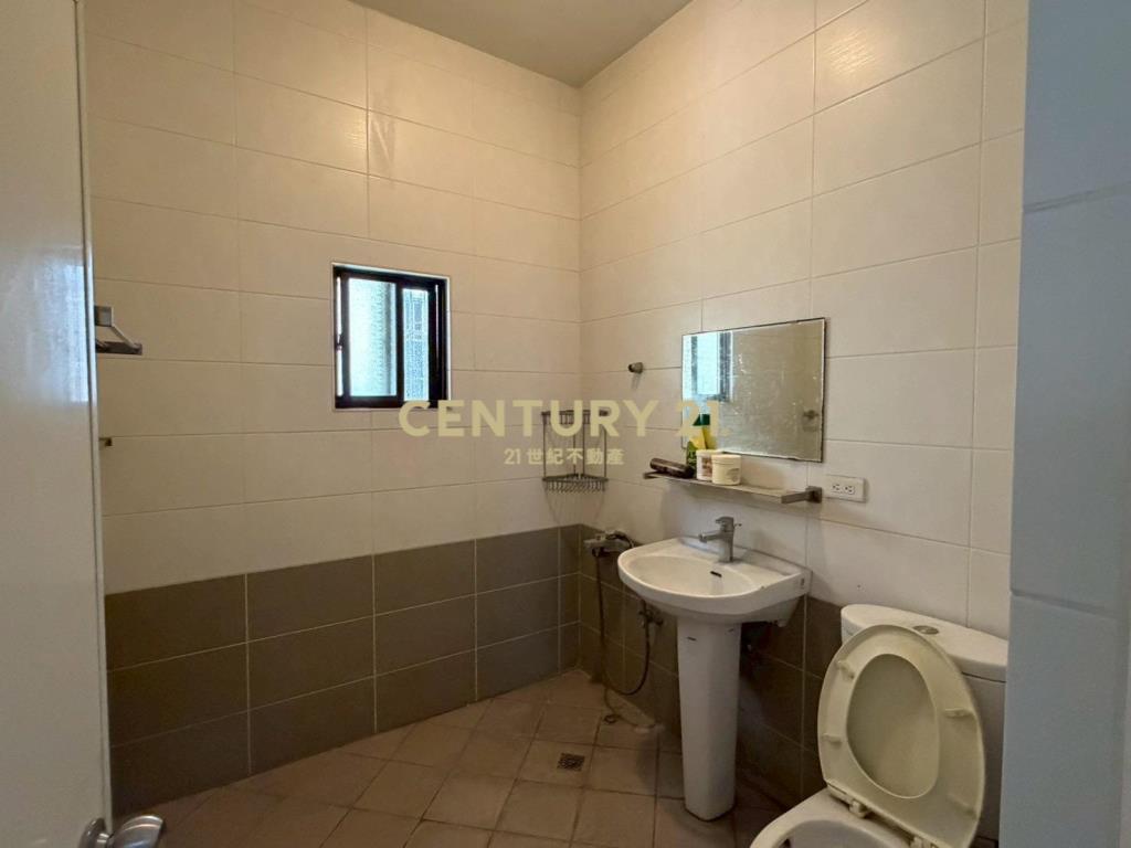 員林惠明街旁車庫別墅(專任委託)