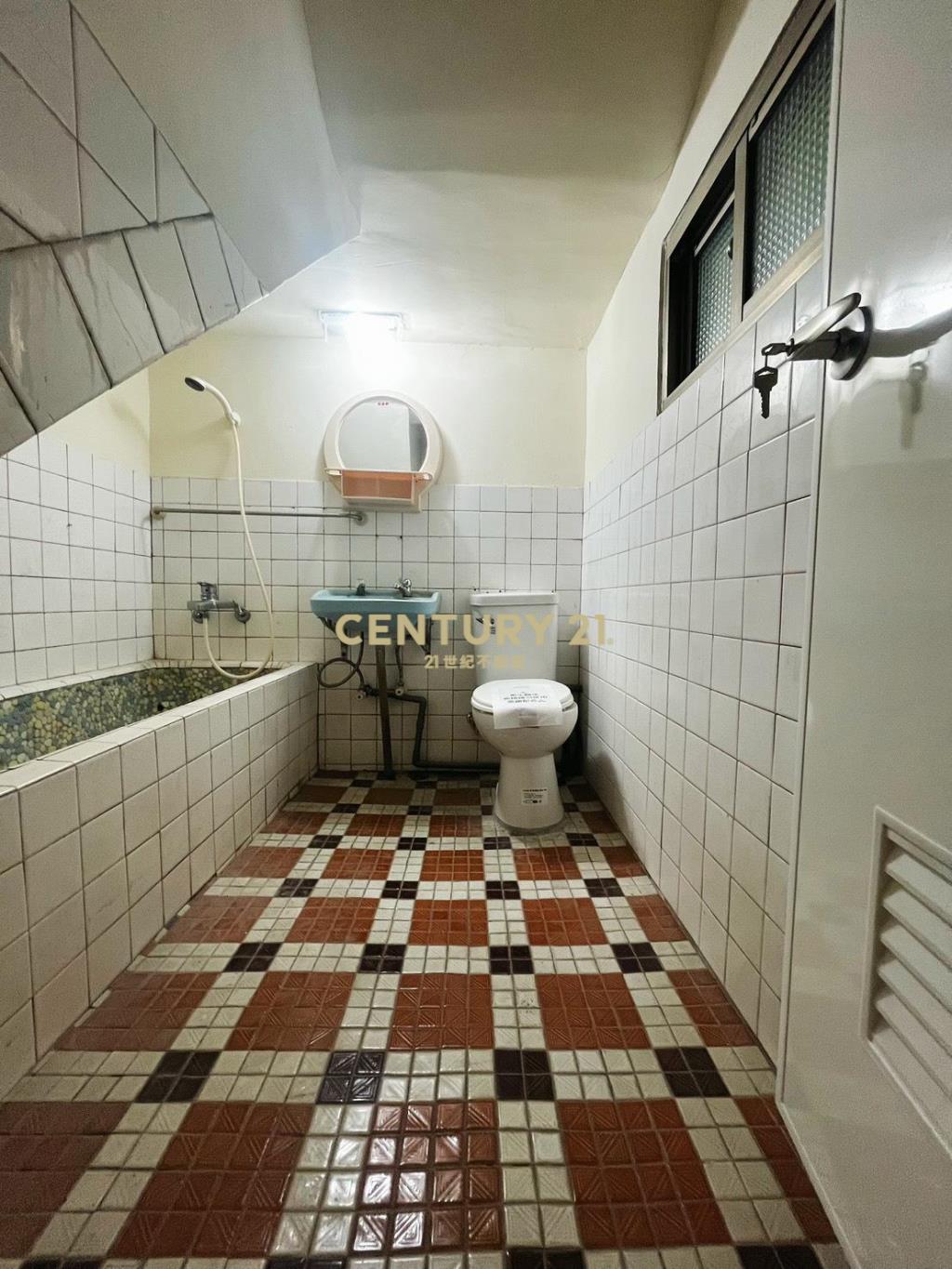 員林萬年路一段旁透天