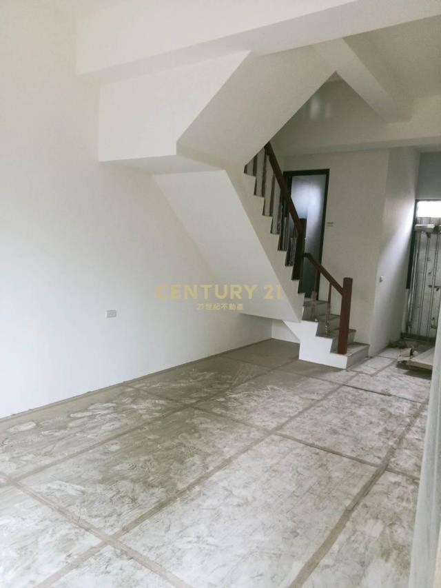 埔心公所旁全新別墅