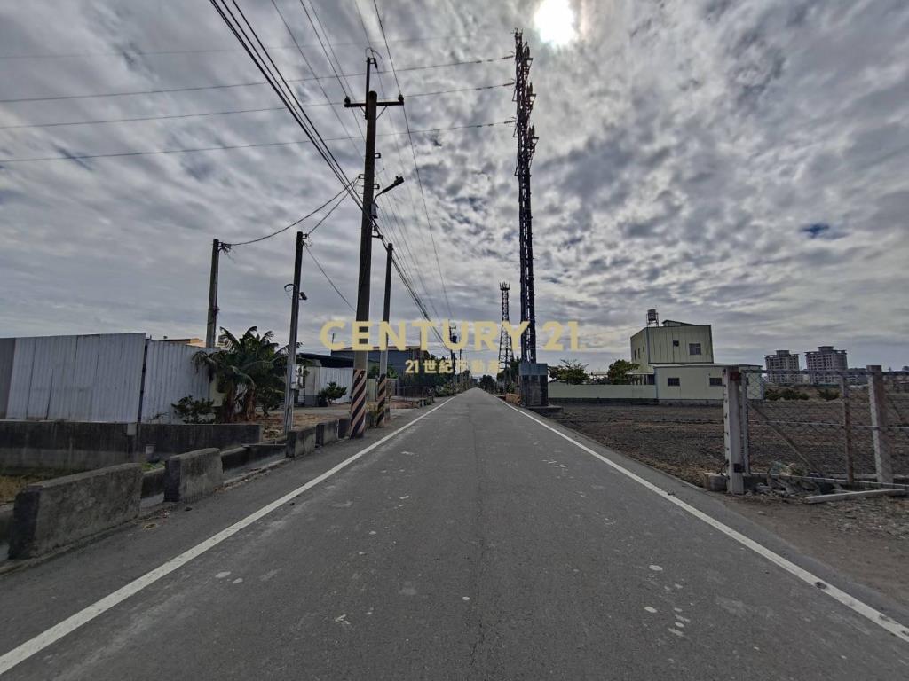 員林東南路旁農保美田