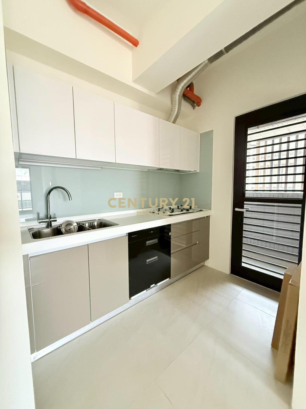 彰化市中正富貴全新美2房