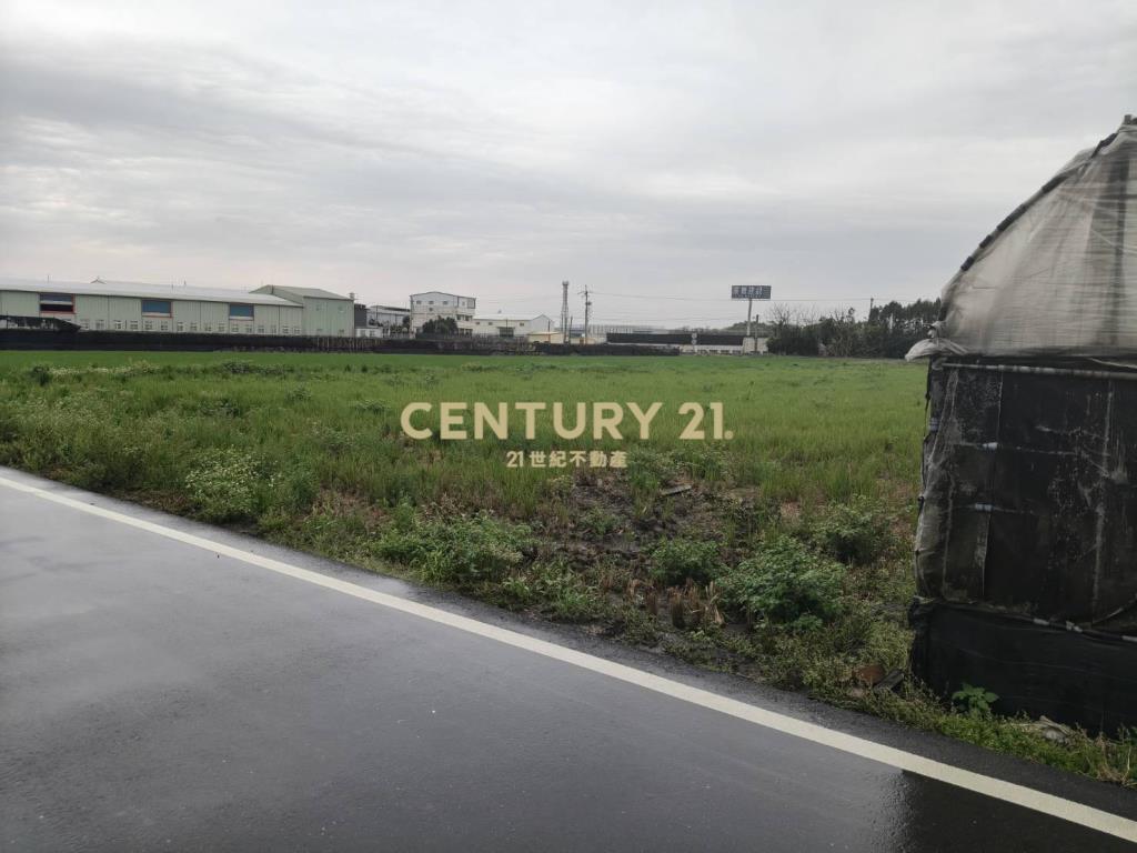 溪湖大溪路旁田地