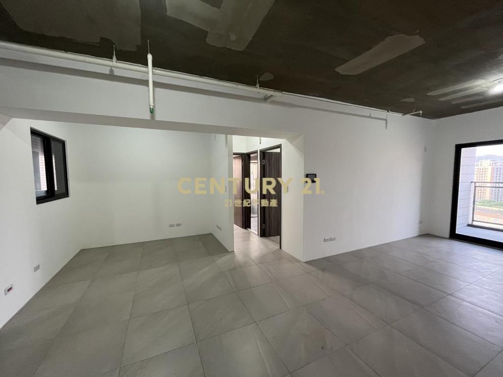 總太共好全新頂樓3房附平面車位