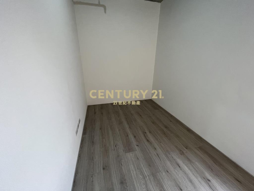 總太共好全新頂樓3房附平面車位