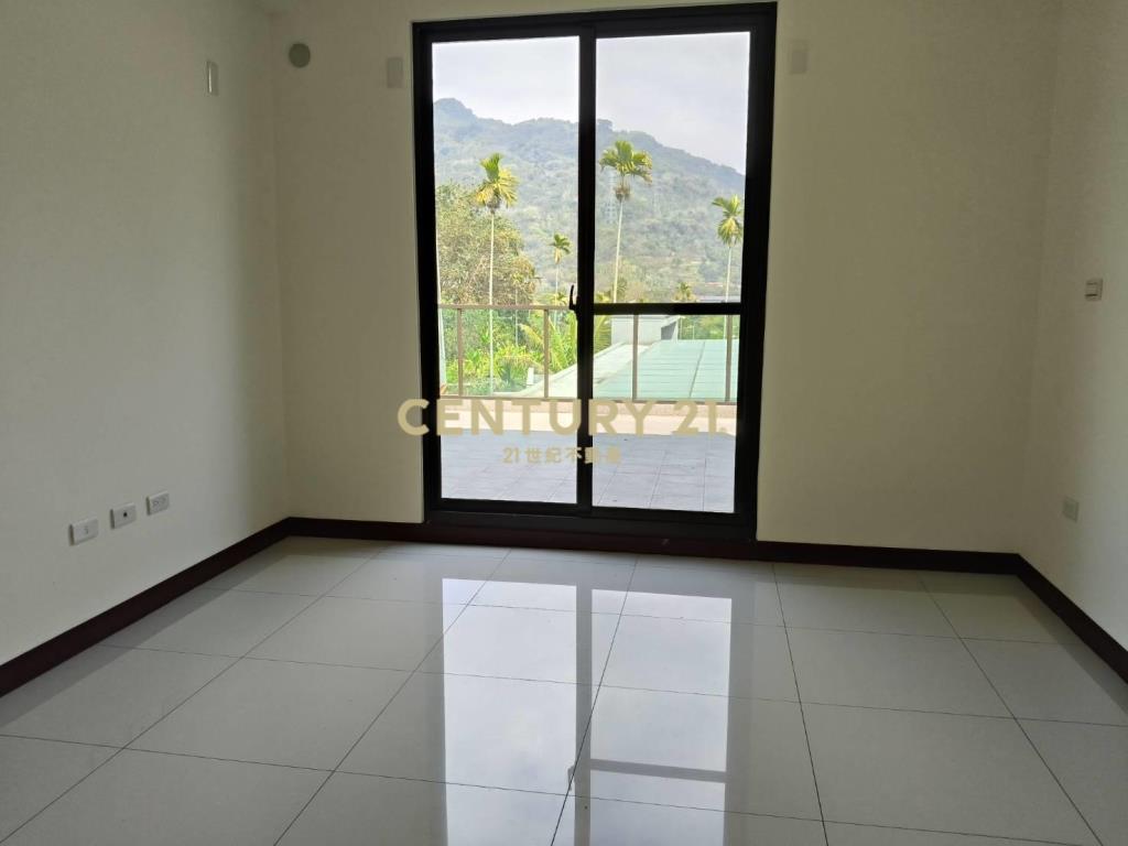 國姓雙車庫全新別墅