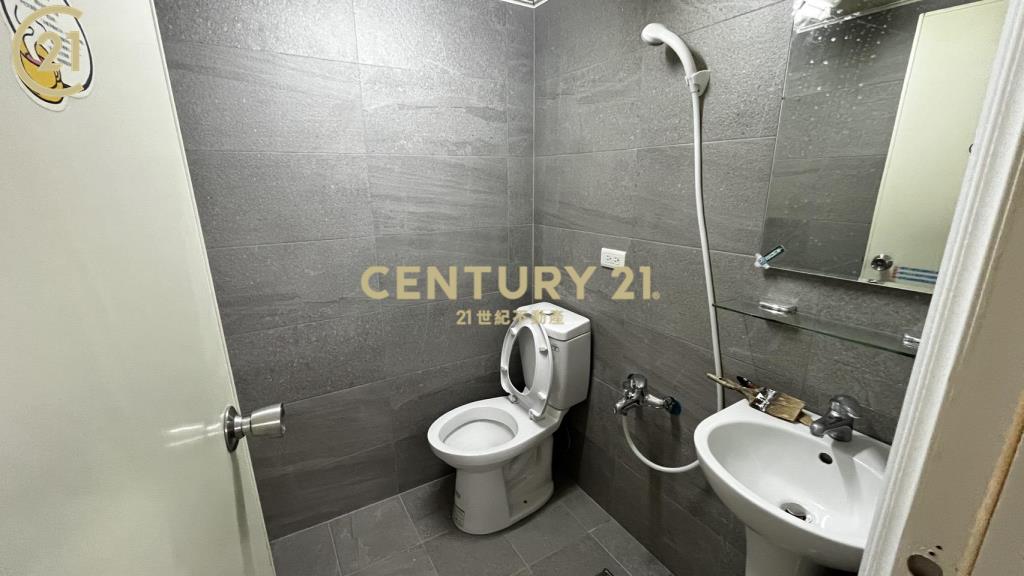 十甲黃昏市場旁旺店住1+2樓