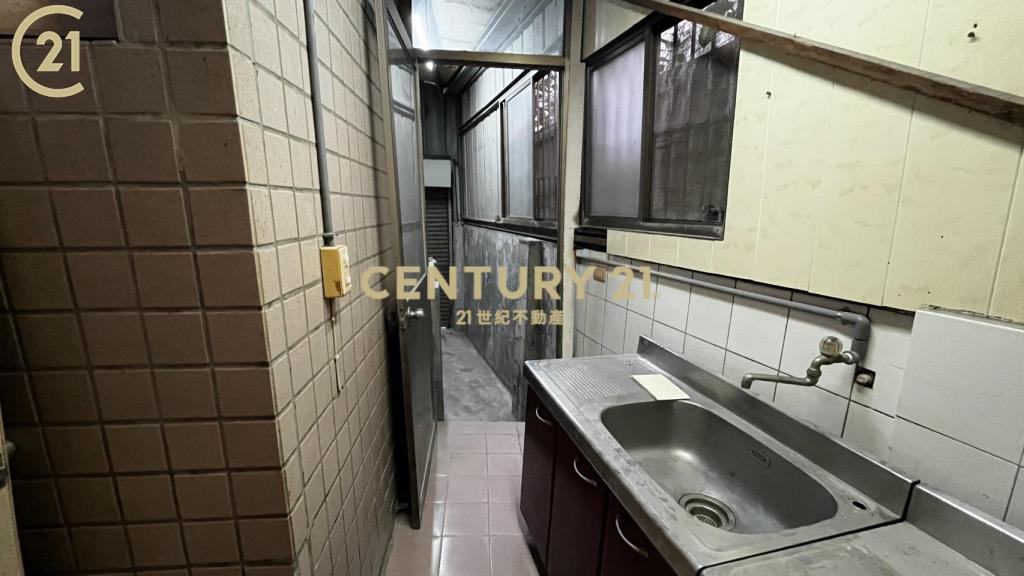 十甲黃昏市場旁旺店住1+2樓