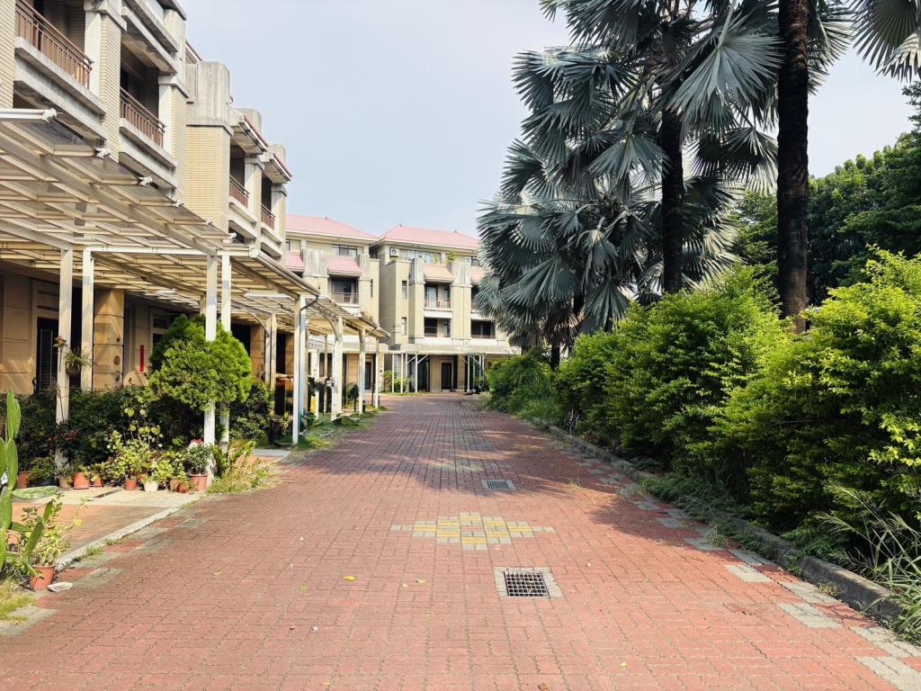 員林76旁優質社區別墅