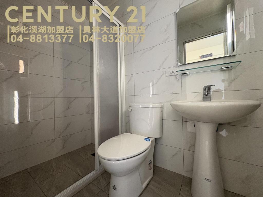 溪湖交流道旁全新車墅A8