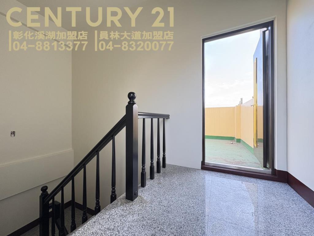 溪湖交流道旁全新車墅A8