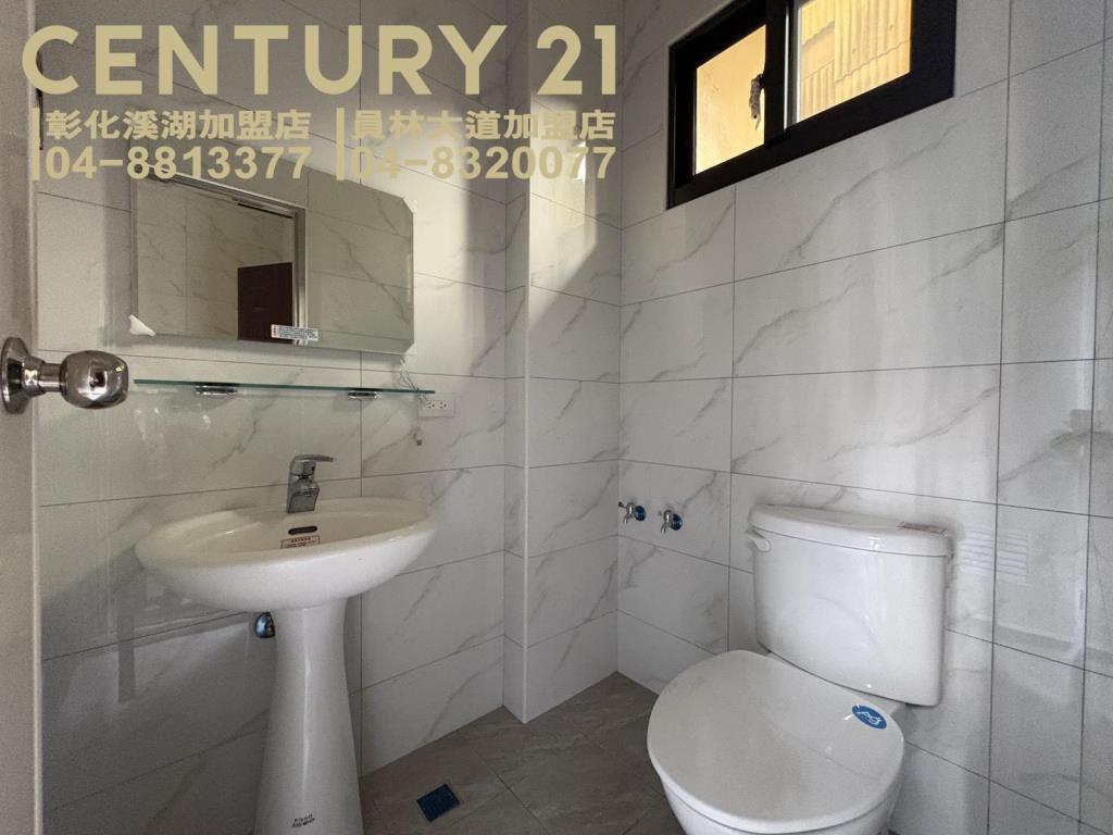 溪湖交流道旁全新車墅A8