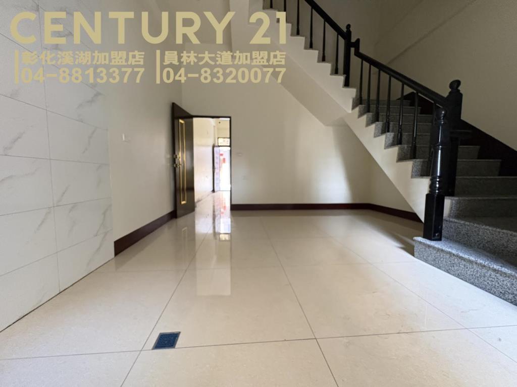 溪湖交流道旁全新車墅A8