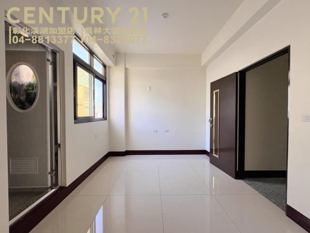 溪湖交流道旁全新車墅A12