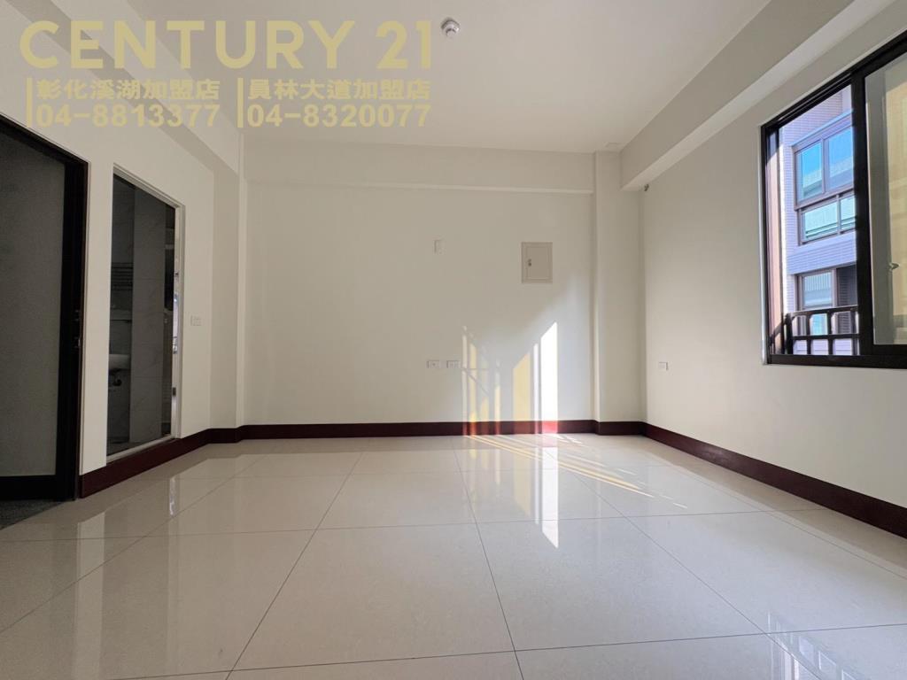 溪湖交流道旁全新車墅A12