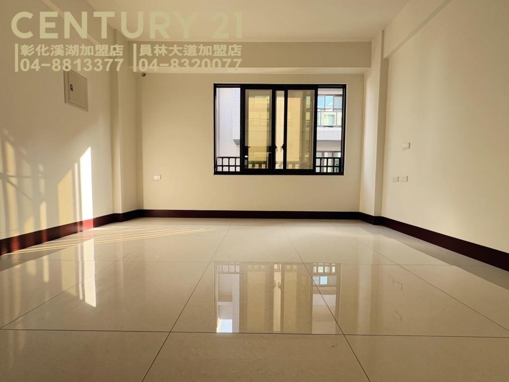 溪湖交流道旁全新車墅A12