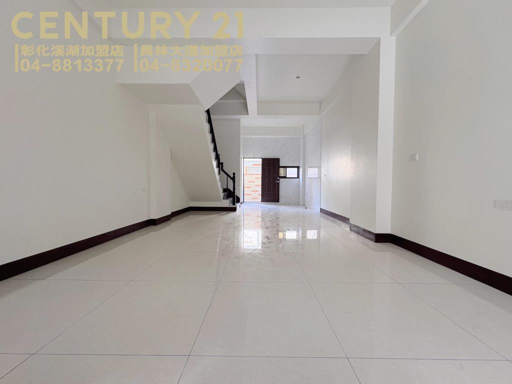 溪湖交流道旁全新車墅A12