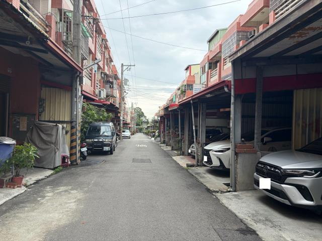 員林全新整理車庫透天