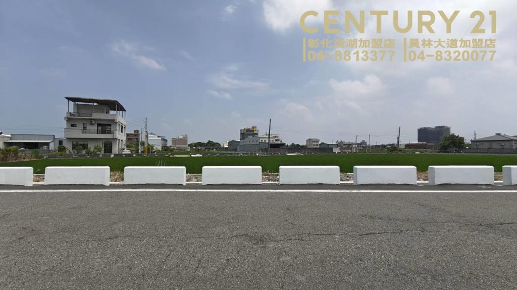 溪湖外環道旁雙面路田