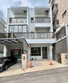 大葉大學全新完工車庫美墅