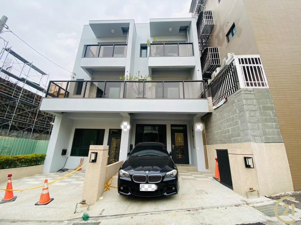 大葉大學全新完工車庫美墅