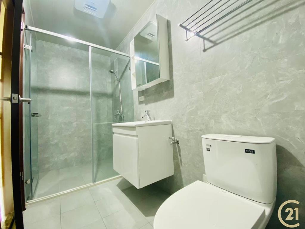 大葉大學全新完工車庫美墅