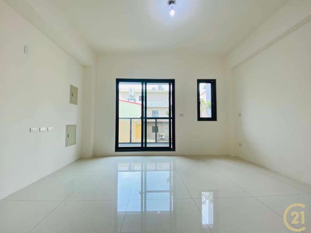 大葉大學全新完工車庫美墅