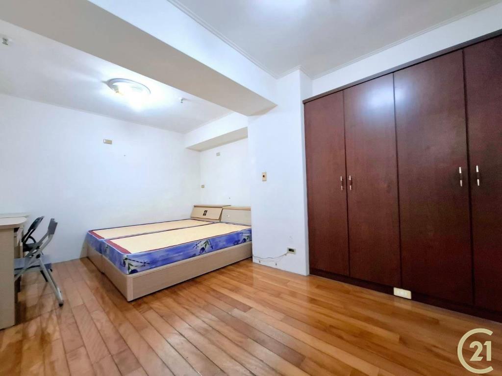 南區學府商圈國圖館高樓層四房平車