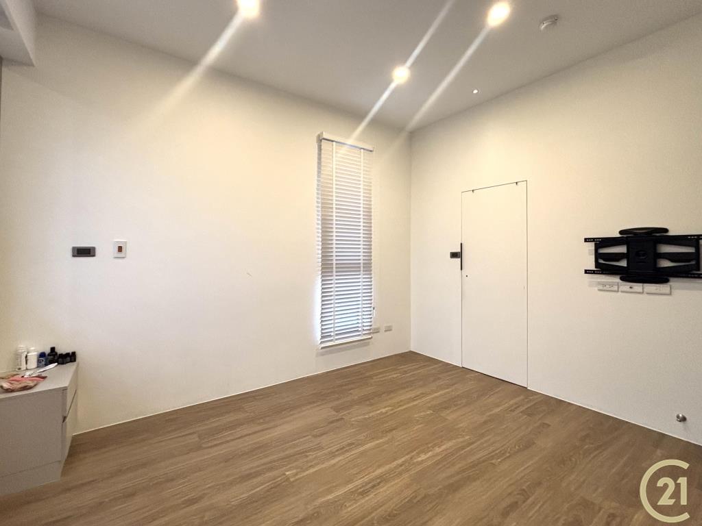 水湳經貿旁泉宇未來輕屋齡三房平車