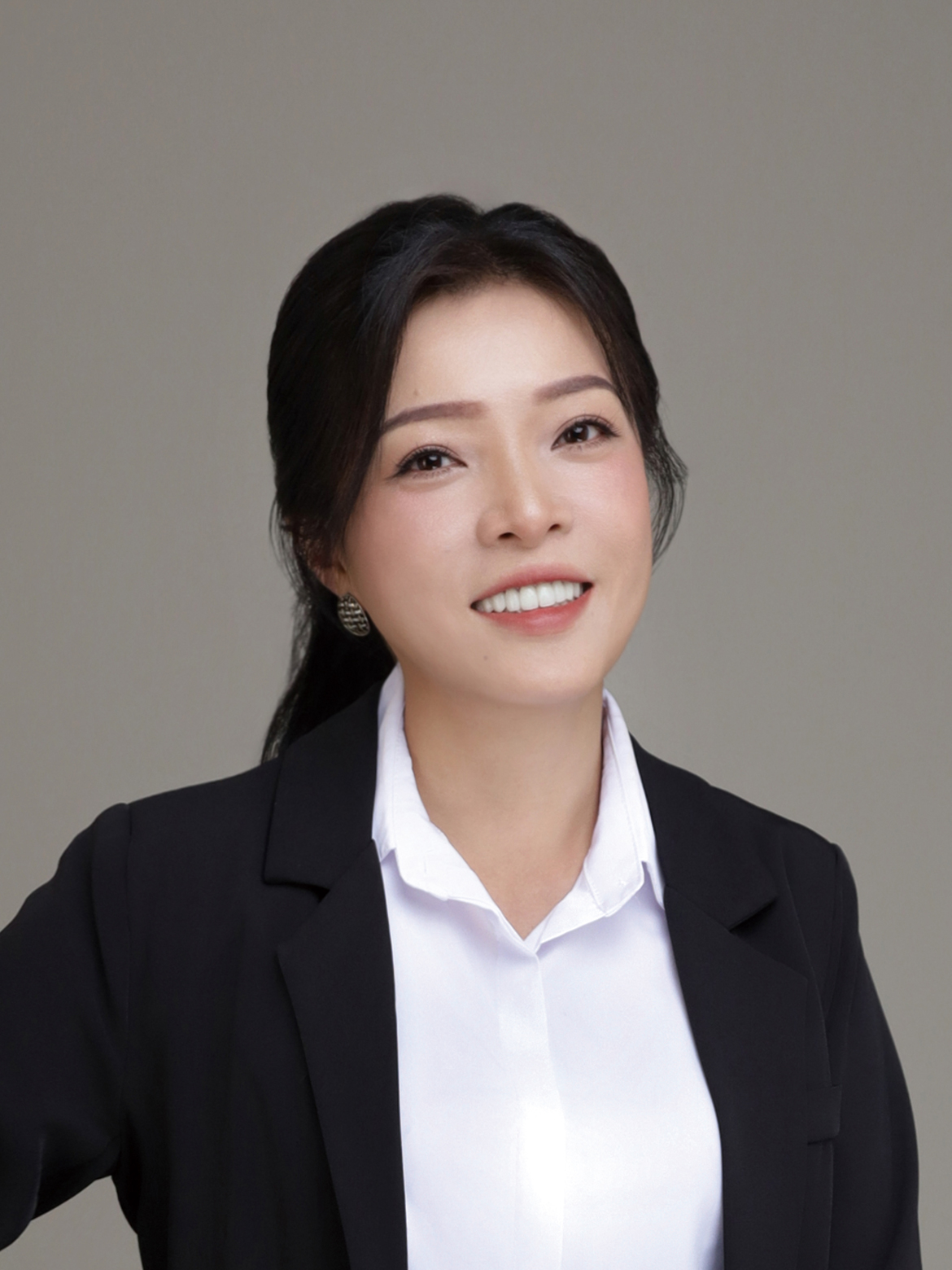 想買屋、賣屋、租屋，解決房地產大小事？就找您附近的房仲專家-王菁尉-南屯十三期加盟店-0900193615