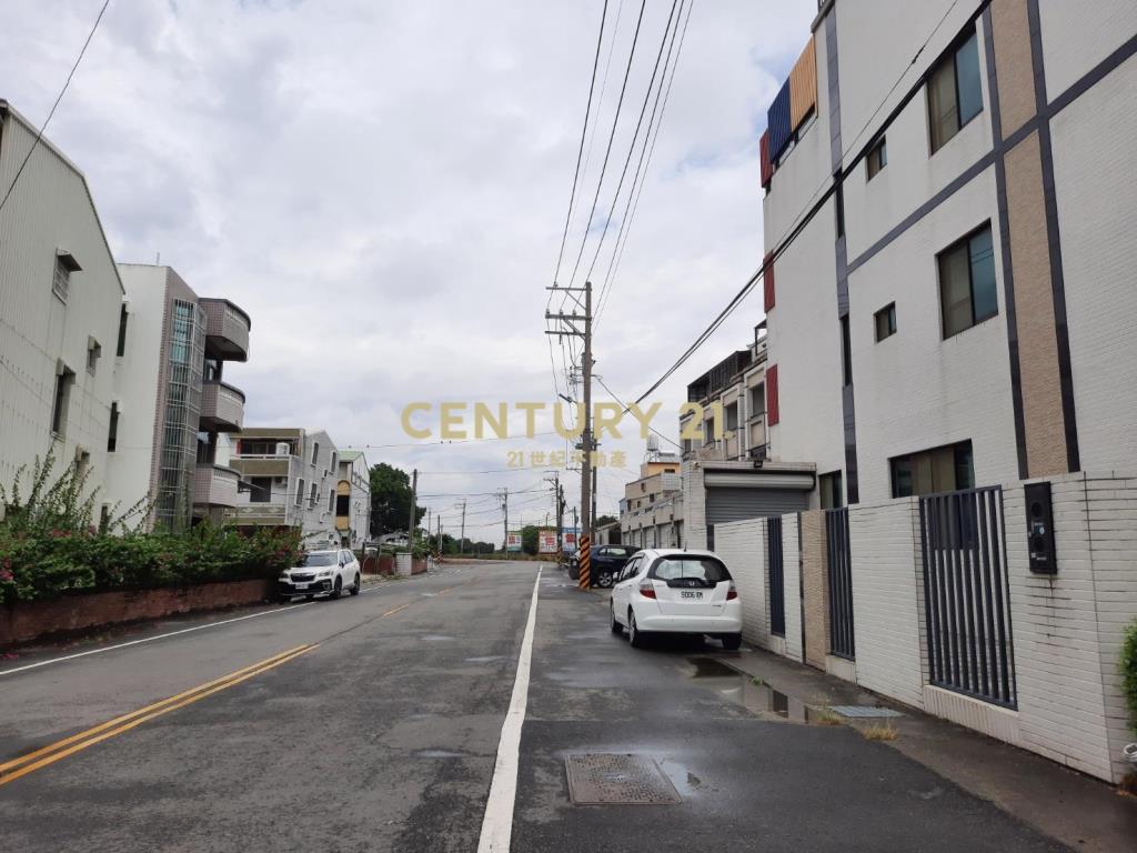 善化鄉村雙臨路大面寬150米農地